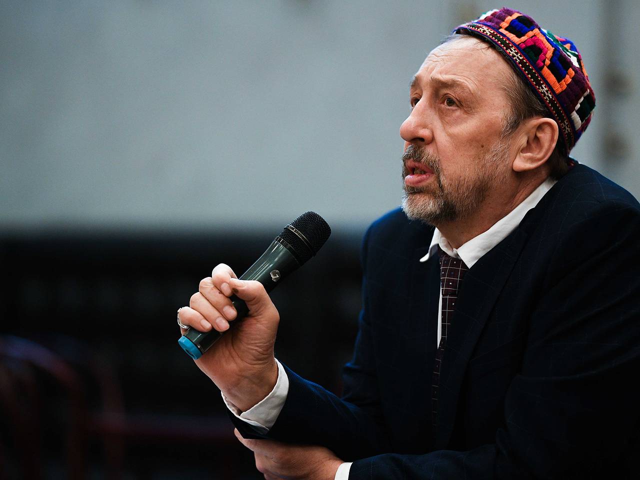 Драматург Коляда сбежал из больницы за неделю до смерти