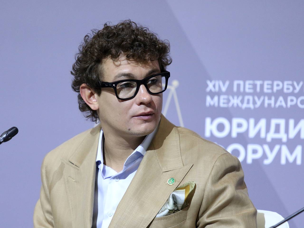 Безруков пригласил актера Кологривого в труппу МХАТа имени Горького