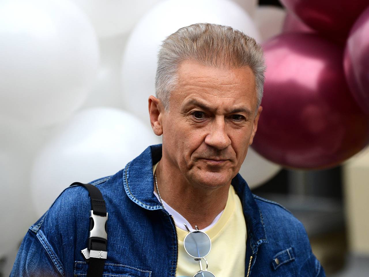 Назаров ответил на призыв Меньшикова закрыть театральные вузы