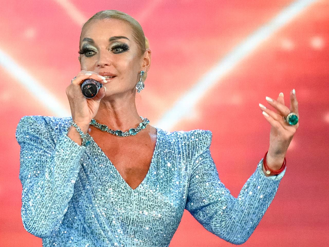 Волочкова сделала выбор между одиночеством и Джигурдой